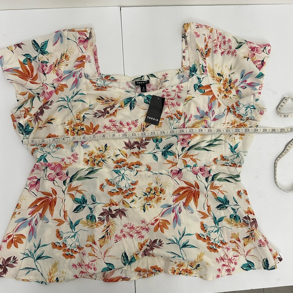 NWT Torrid size 3 peplum Challis sweetheart flutter sleeve blouse - Picture 6 of 12